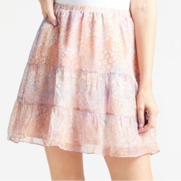 BB Dakota Dresses & Skirts - NWOT BB Dakota Chiffon Skirt